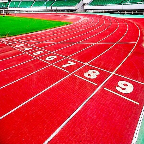 如何选择塑胶跑道厂家